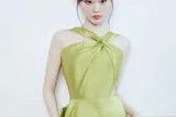 祝绪丹一袭橄榄绿长裙翩然入画 温婉典雅演绎光影诗篇