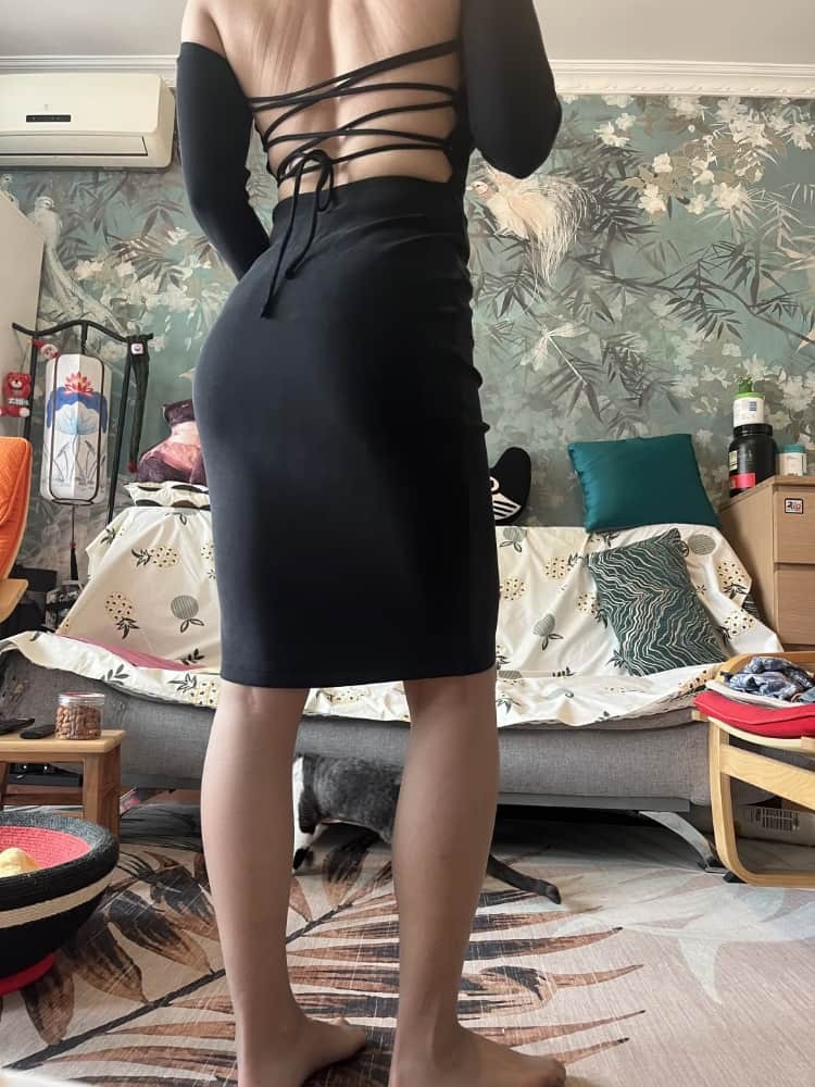 细节见证工艺：XXL尺码丝袜腰际与蕾丝边的精湛处理与承载能力