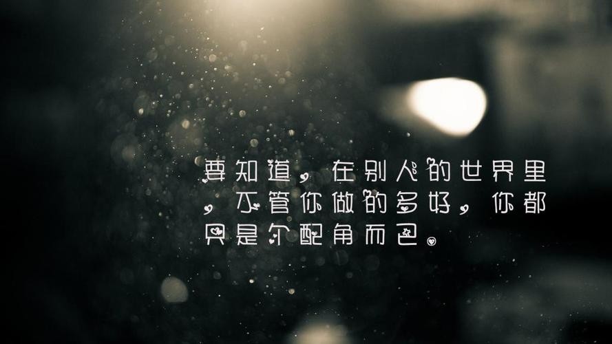 细雨蒙蒙中，一人独立于古桥之上，手持一把褪色的油纸伞，仿佛在等待一个永不会归来的故人。