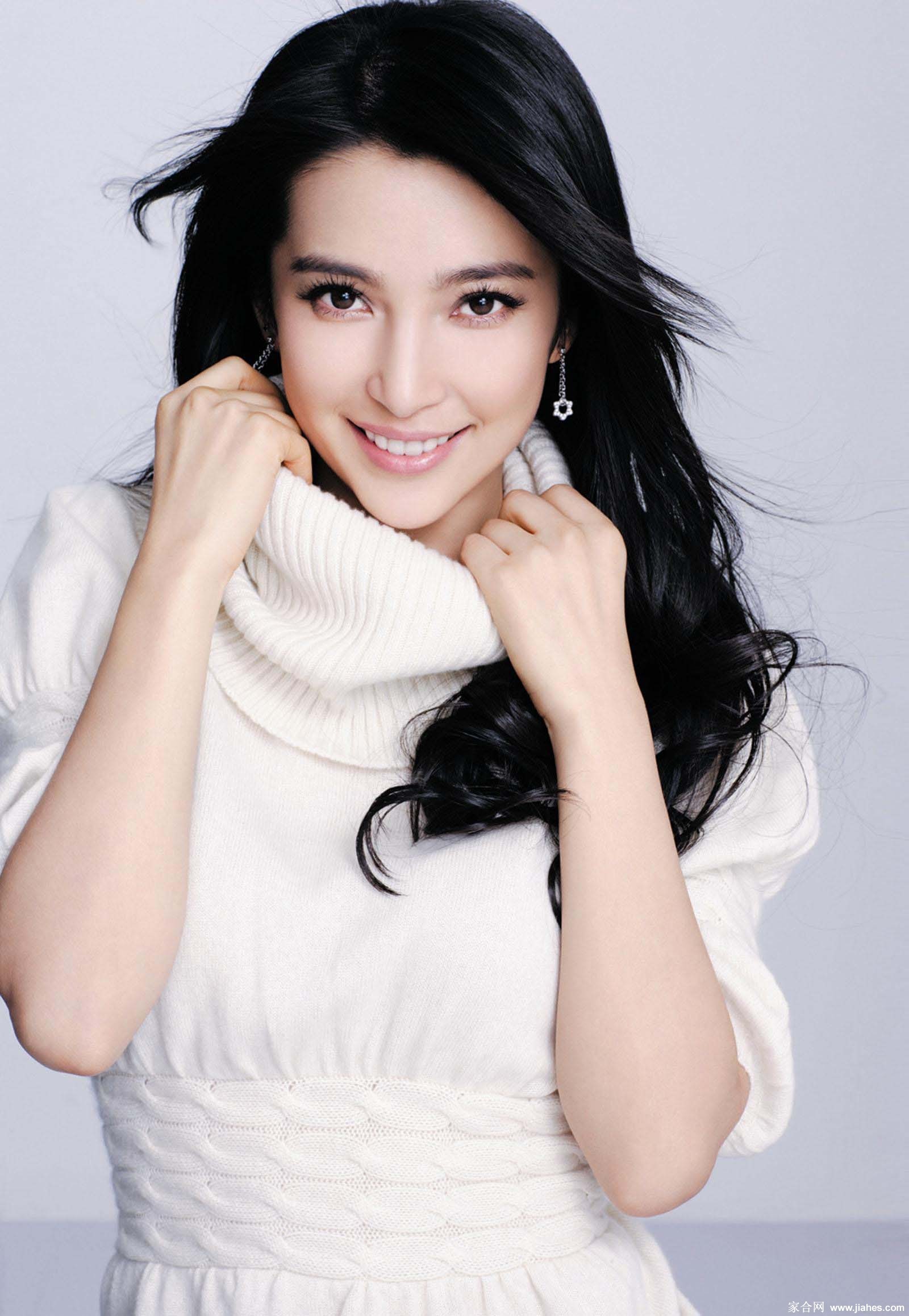 李冰冰黑白色调肖像面容宁静力量在极简中磅礴而生