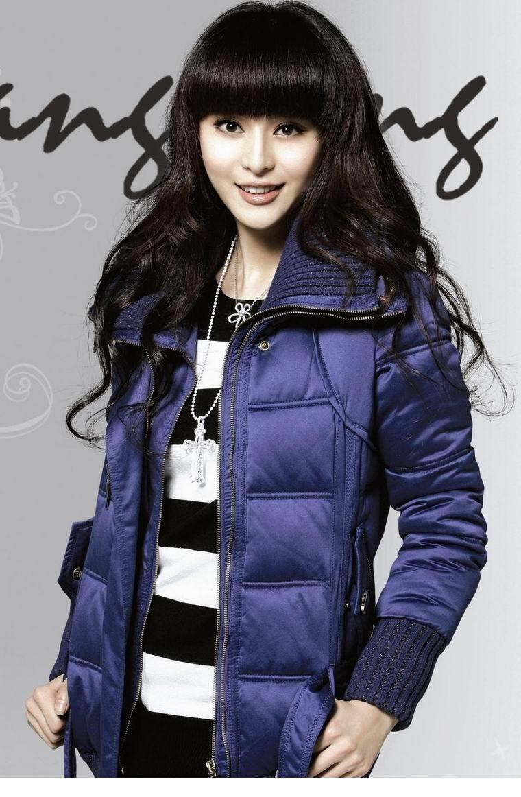 时尚大片中的范冰冰，造型前卫，眼神充满故事感