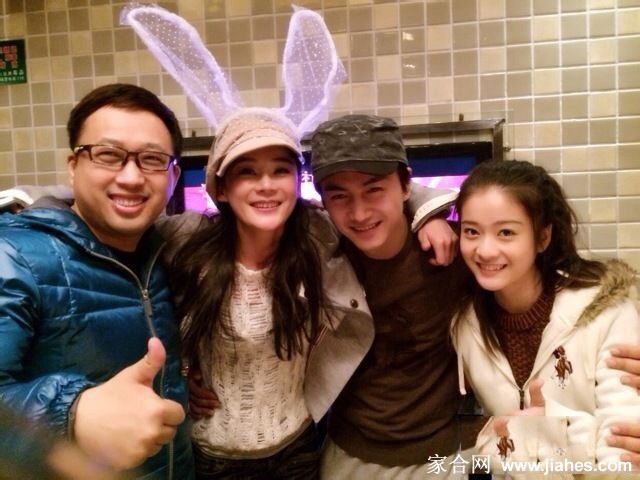 微风吹动长发自然灵动气质扑面而来