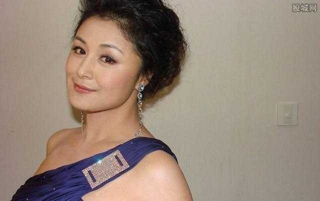 于月仙马丽娟竟是表姐妹，“谢大脚”亲情戏内戏外皆戳心