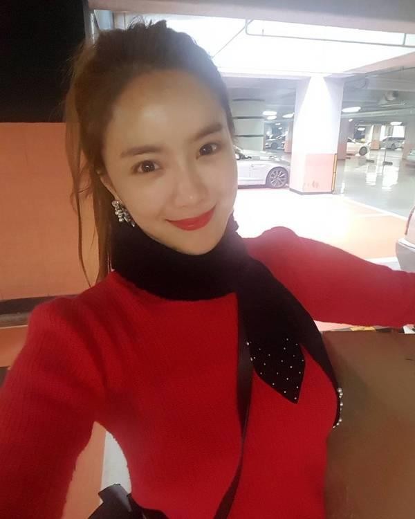 关婷娜43岁仍单身,被赵本山“捧红”背后的真相 关婷娜43岁仍单身,被赵本山“捧红”背后的真相