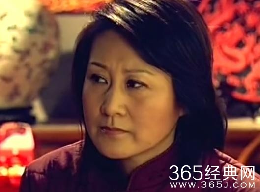 唐嫣演技争议中强势翻红，她靠什么翻身？