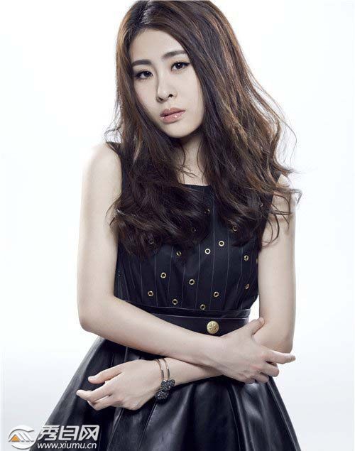 张碧晨：未婚生女的OST女王，凭什么撑到现在？