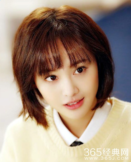 郑爽日薪208万沦落美国街头劝架，五年亲手毁顶流人生